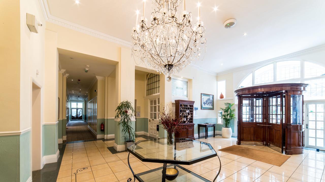 דירות בורנמות' Victorian Duplex In Burlington Mansions מראה חיצוני תמונה