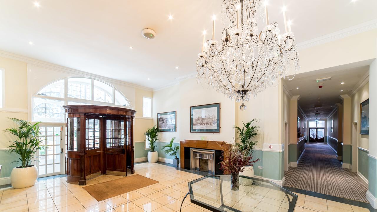 דירות בורנמות' Victorian Duplex In Burlington Mansions מראה חיצוני תמונה